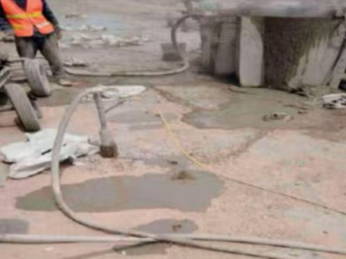 城步水泥混凝土路面板底注浆技术 路面脱空注浆整治方案